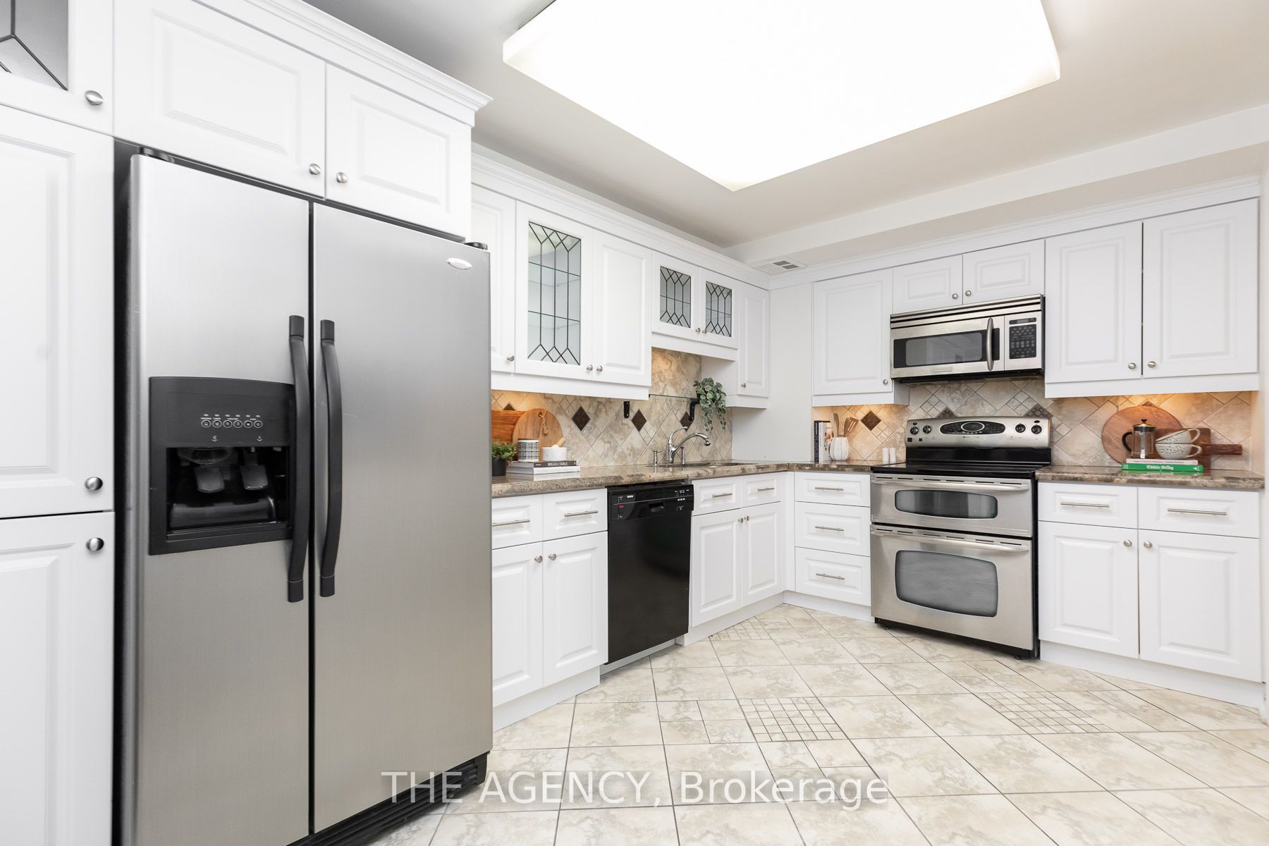 160 Frederick St, #803