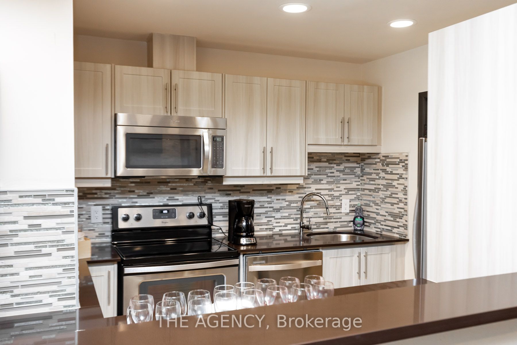 160 Frederick St, #803