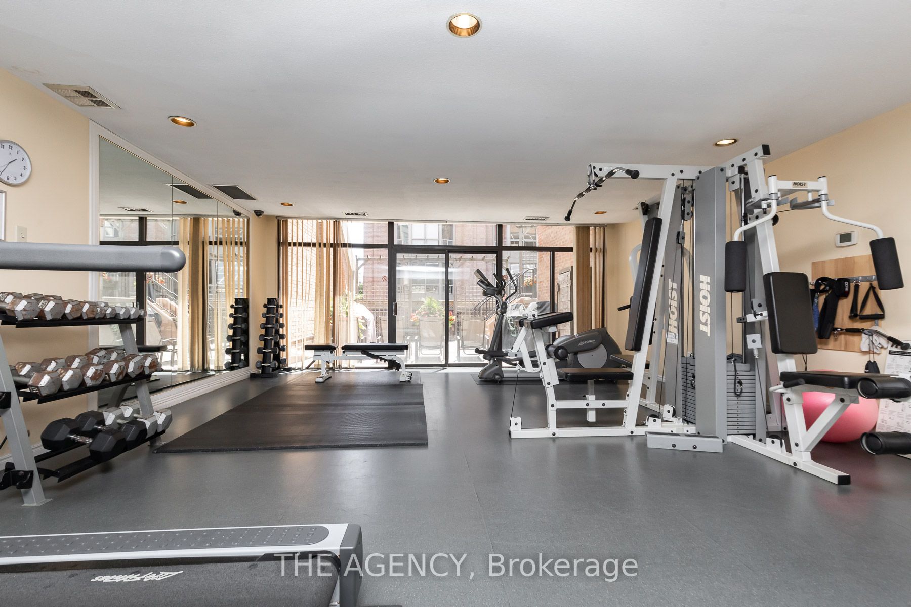 160 Frederick St, #803