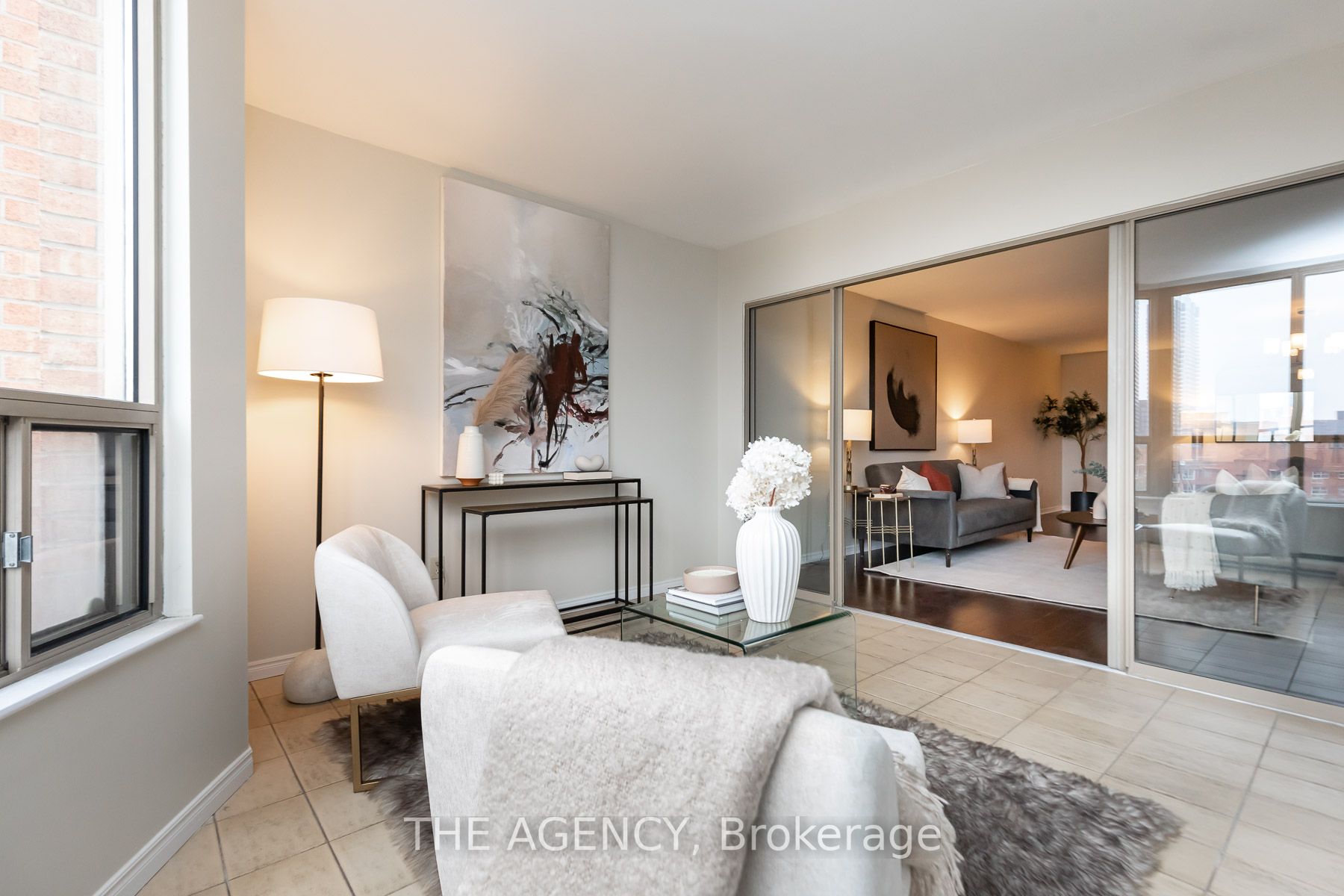160 Frederick St, #803