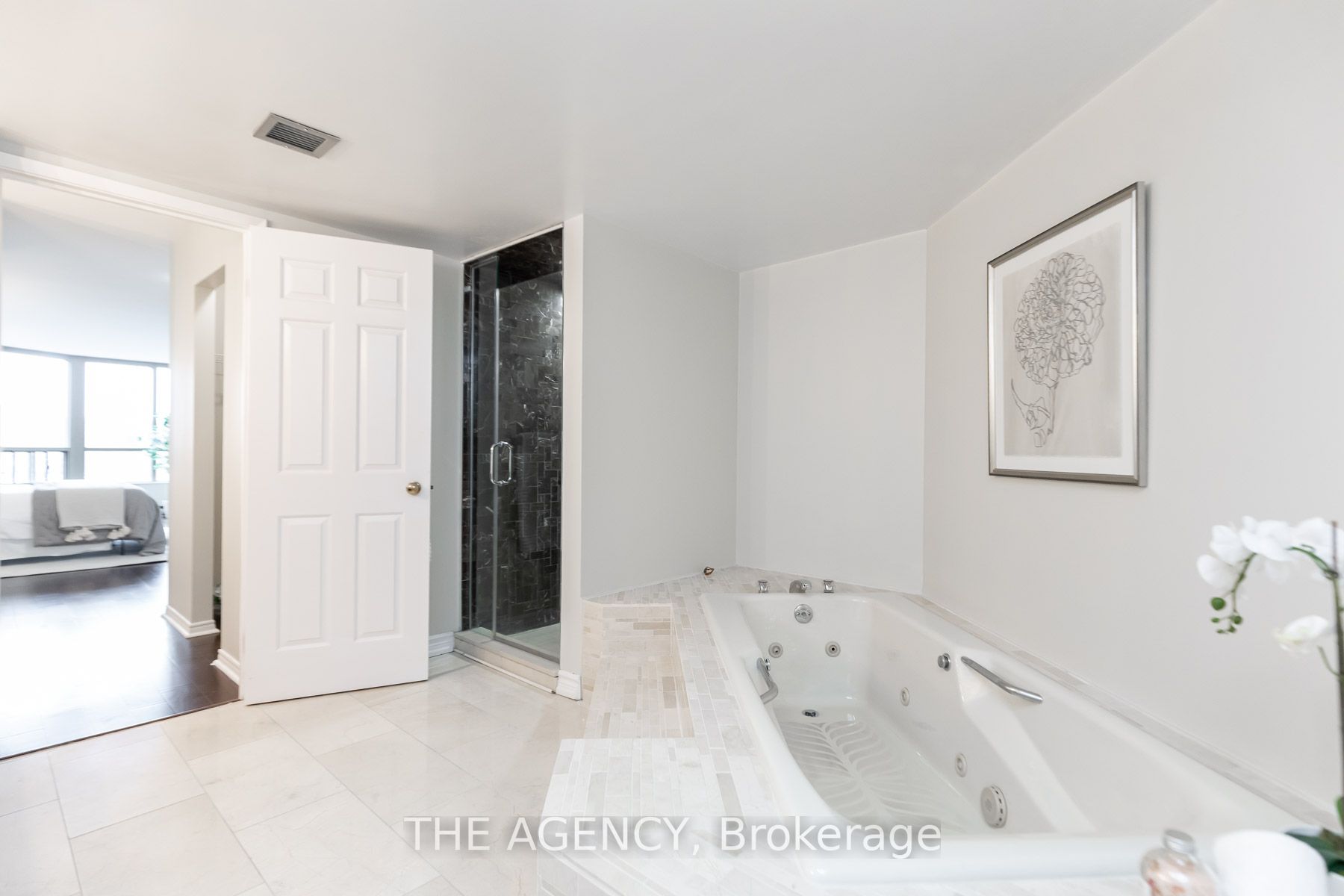 160 Frederick St, #803