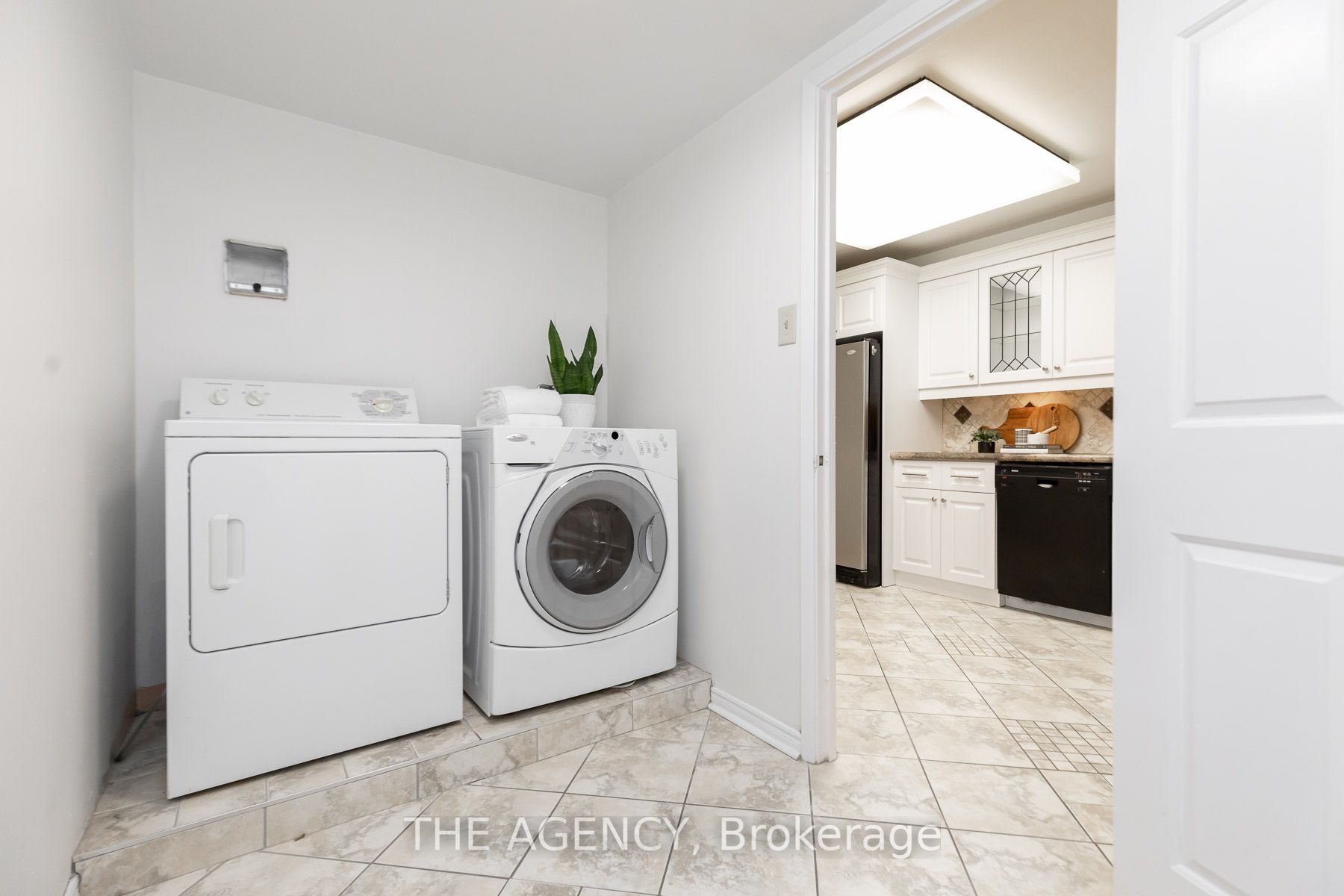 160 Frederick St, #803