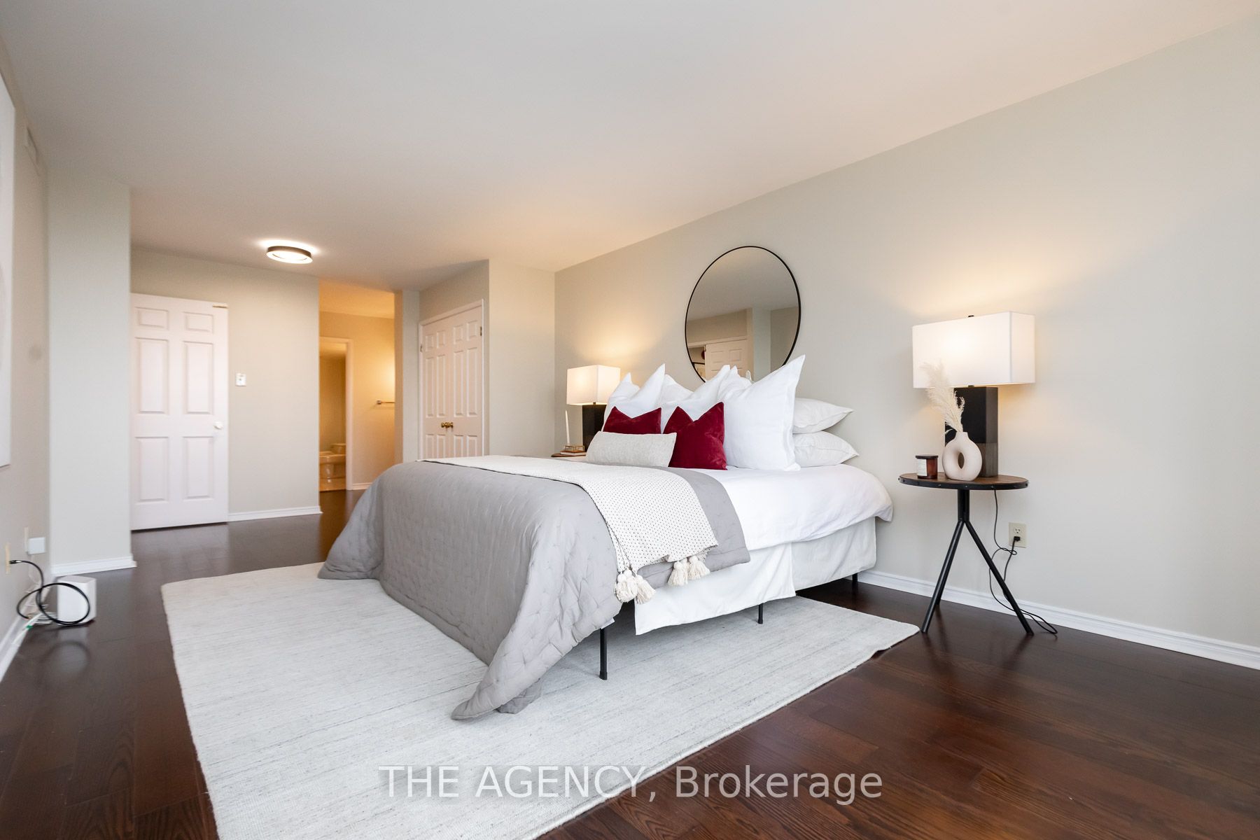 160 Frederick St, #803