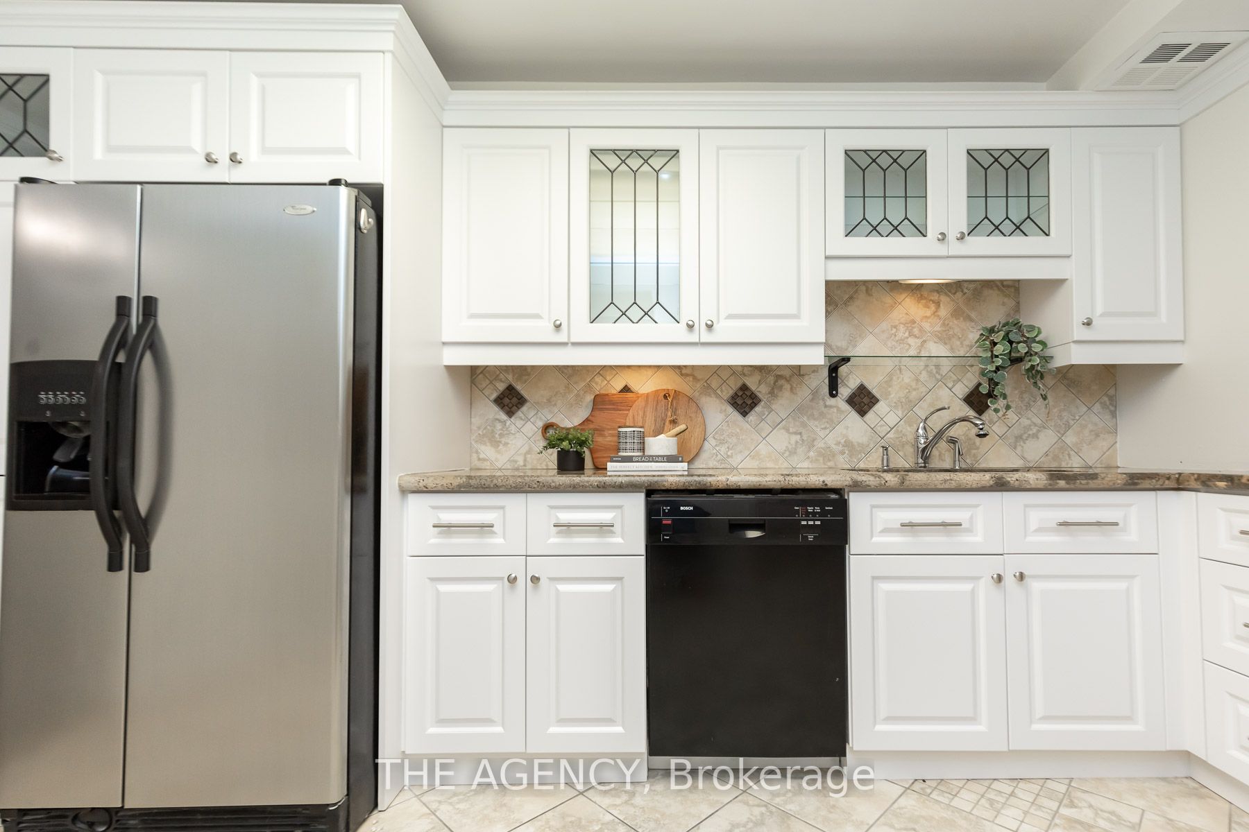 160 Frederick St, #803