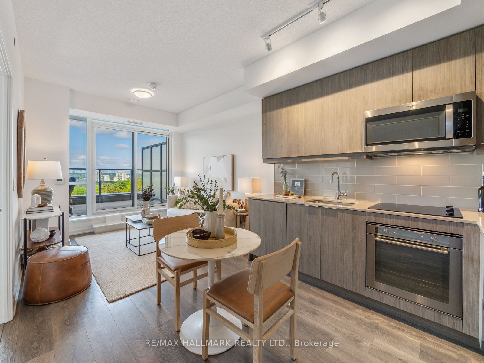 36 Forest Manor Rd, #406