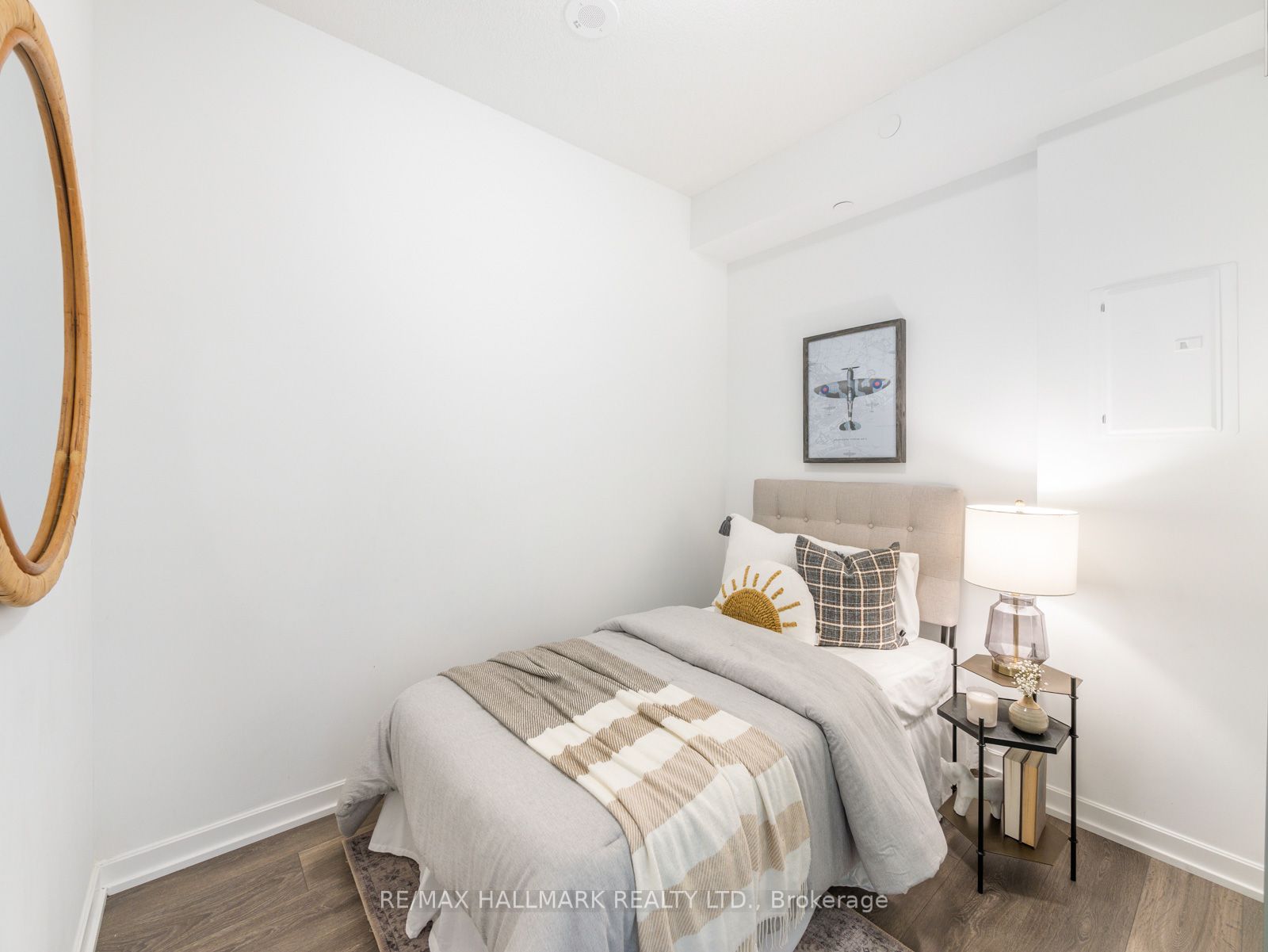 36 Forest Manor Rd, #406