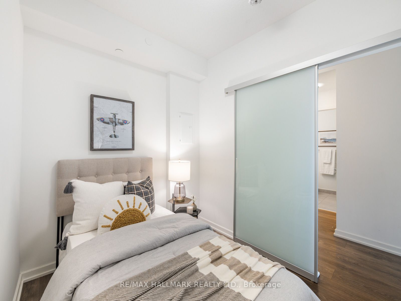 36 Forest Manor Rd, #406
