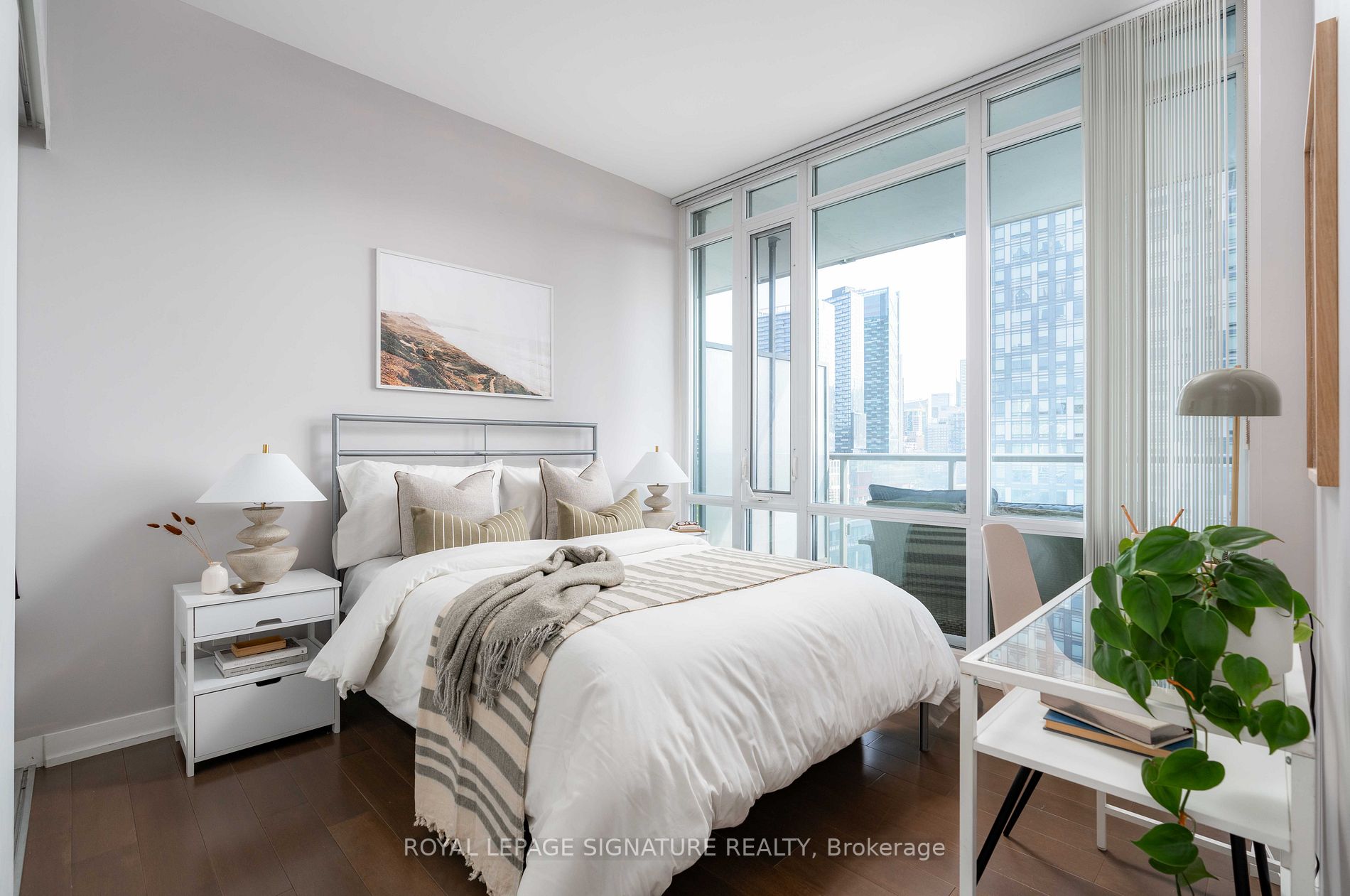 170 Fort York Blvd, #1306