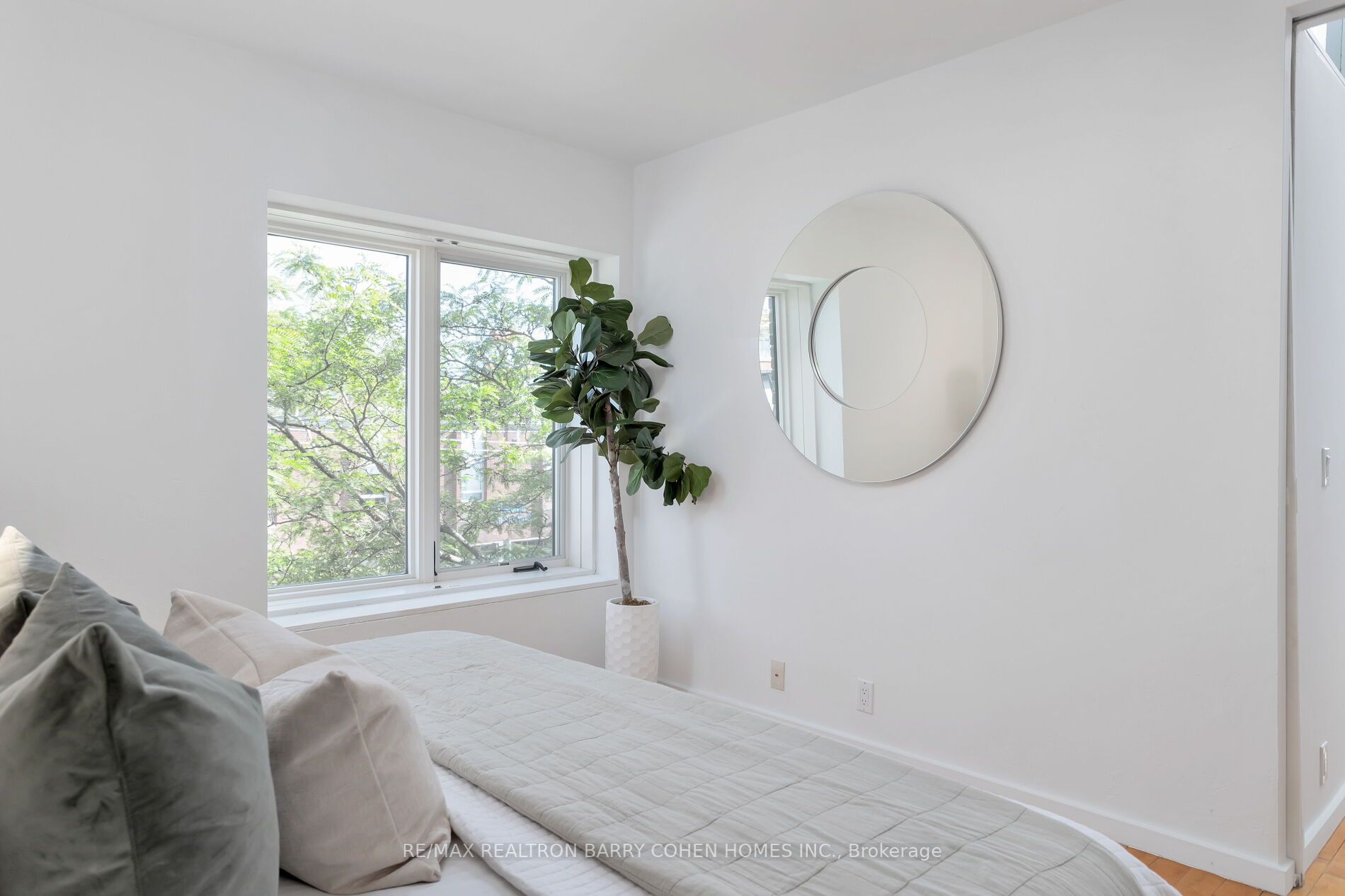 34 Claremont St, #201