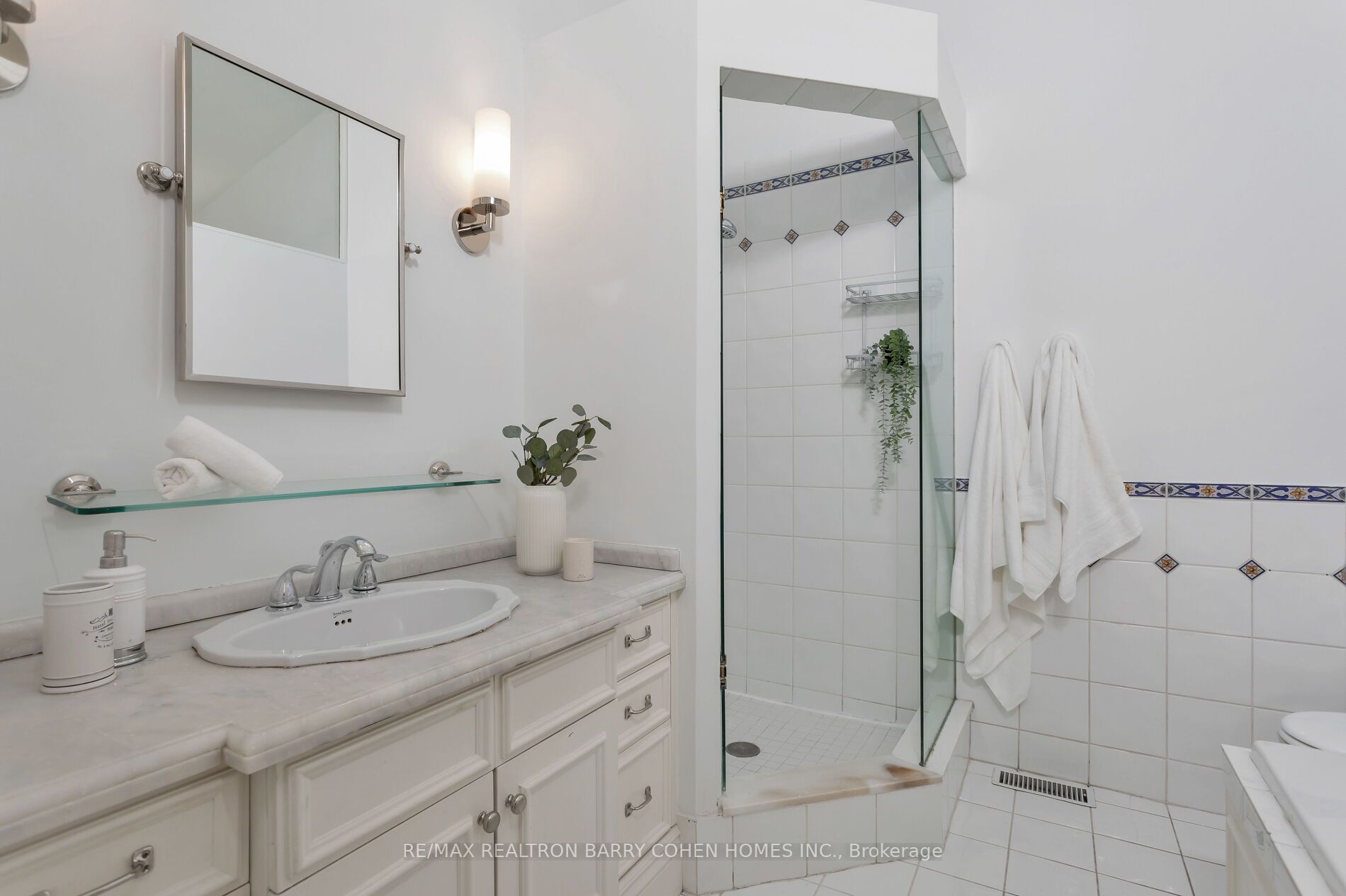 34 Claremont St, #201