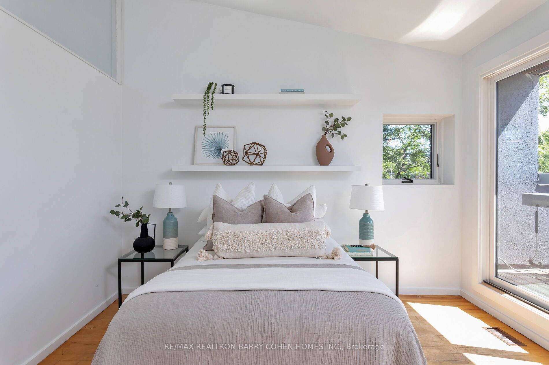 34 Claremont St, #201