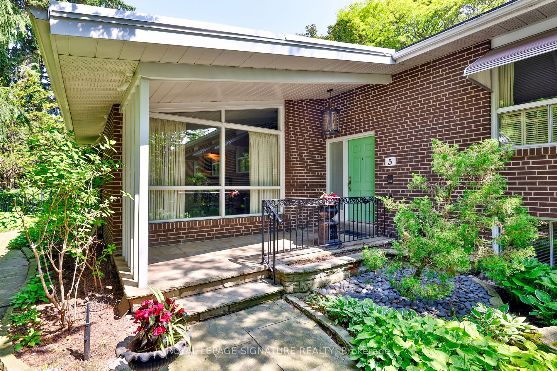 5 Silverdale Cres