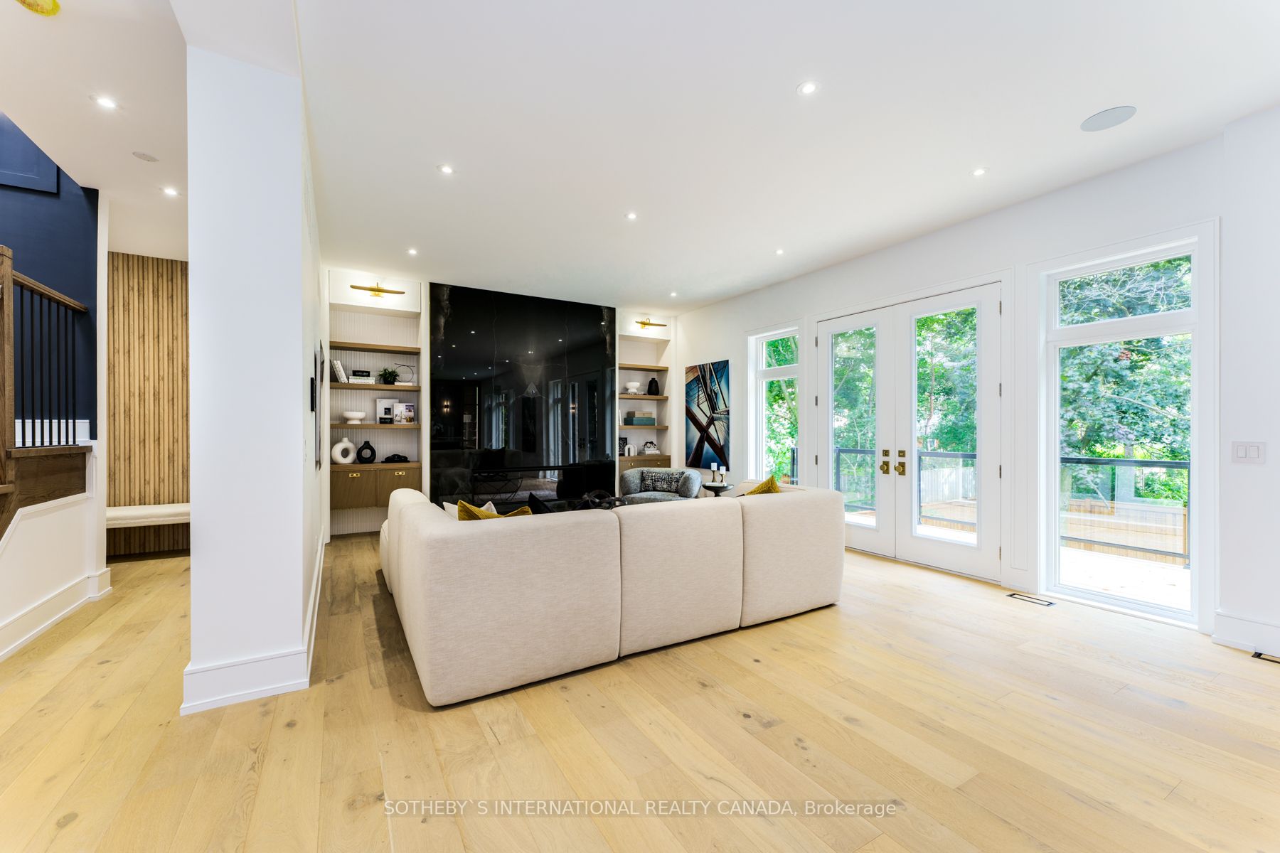 19 Devondale Ave
