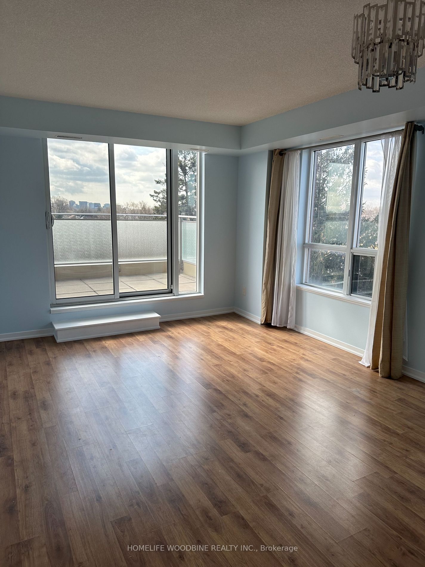 801 Sheppard Ave W, #608