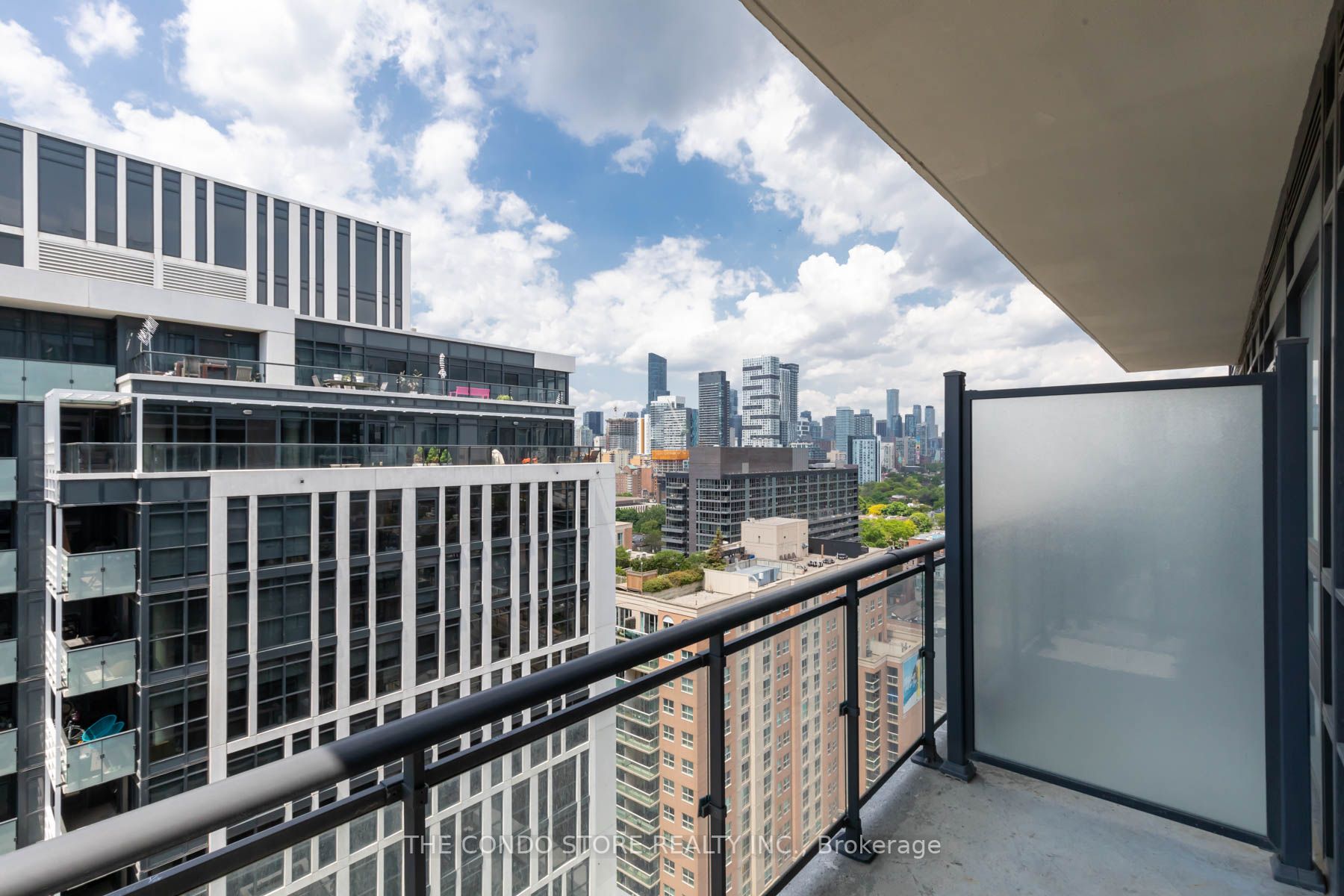 460 Adelaide St E, #2201