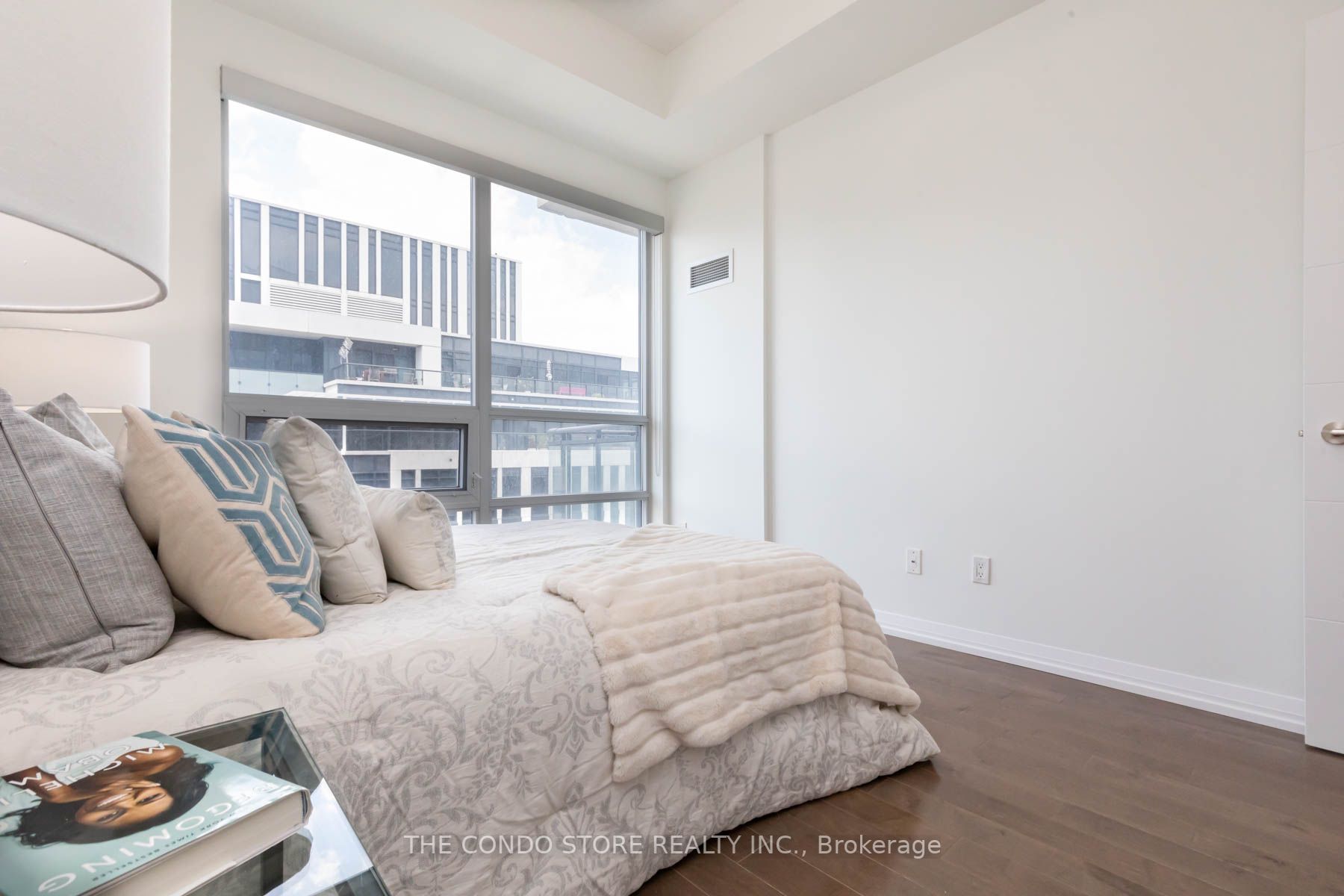 460 Adelaide St E, #2201
