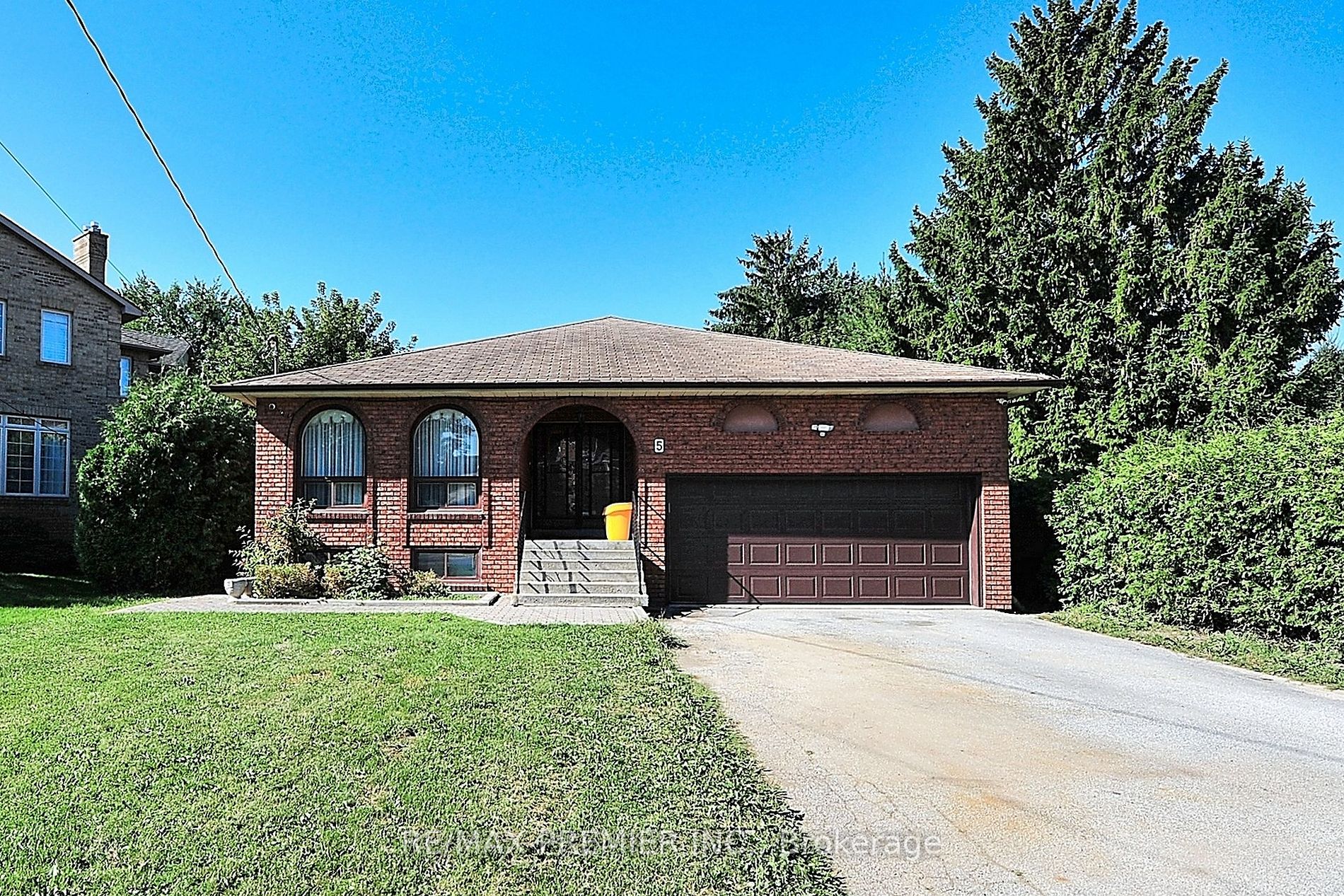 5 Pamcrest Dr