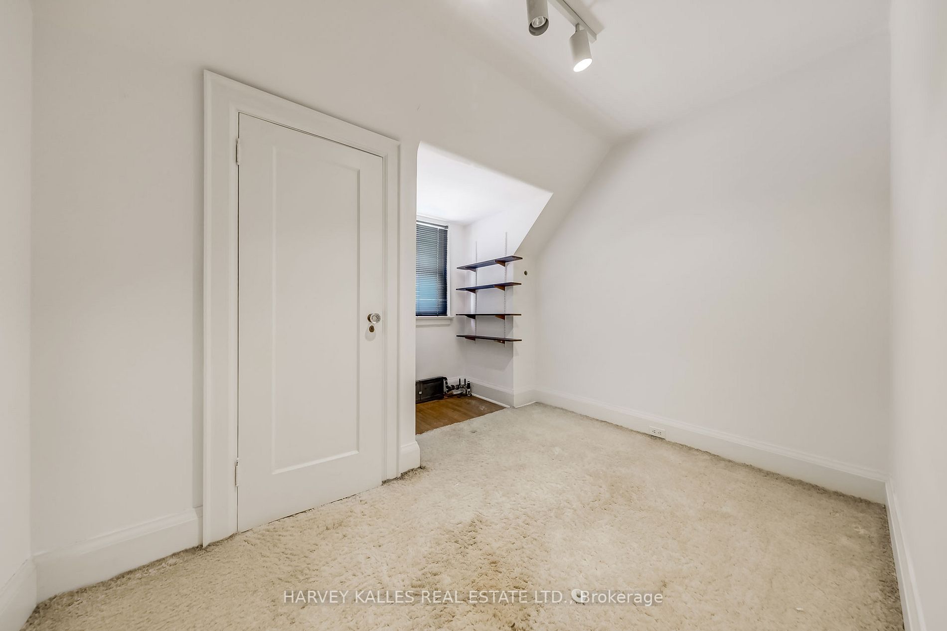 213 Rosemary Rd