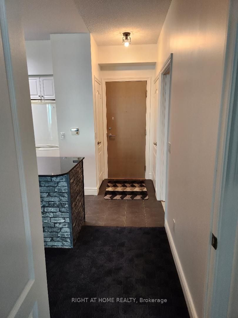 319 Merton St, #203