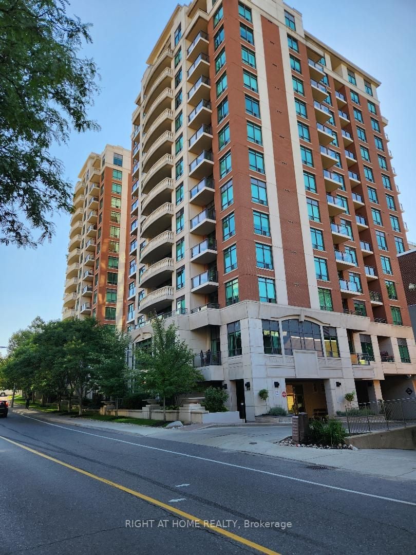 319 Merton St, #203