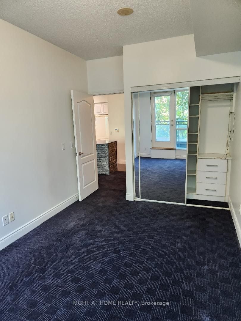 319 Merton St, #203