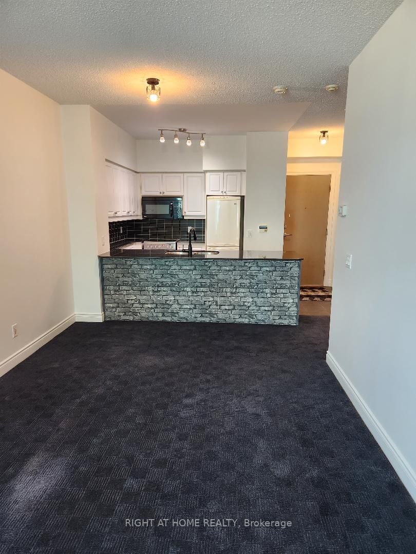319 Merton St, #203