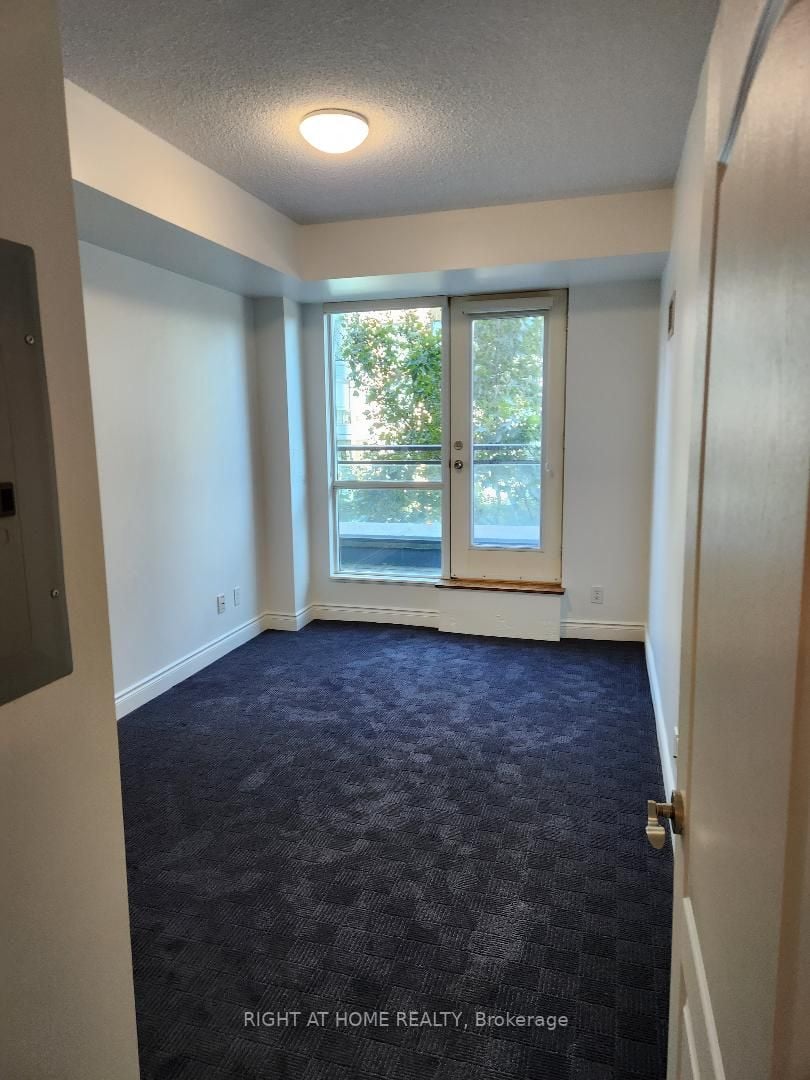 319 Merton St, #203