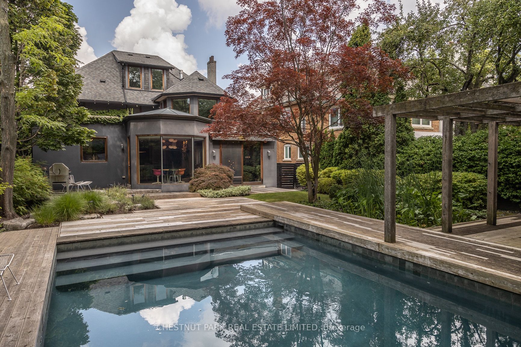 62 Hillholm Rd