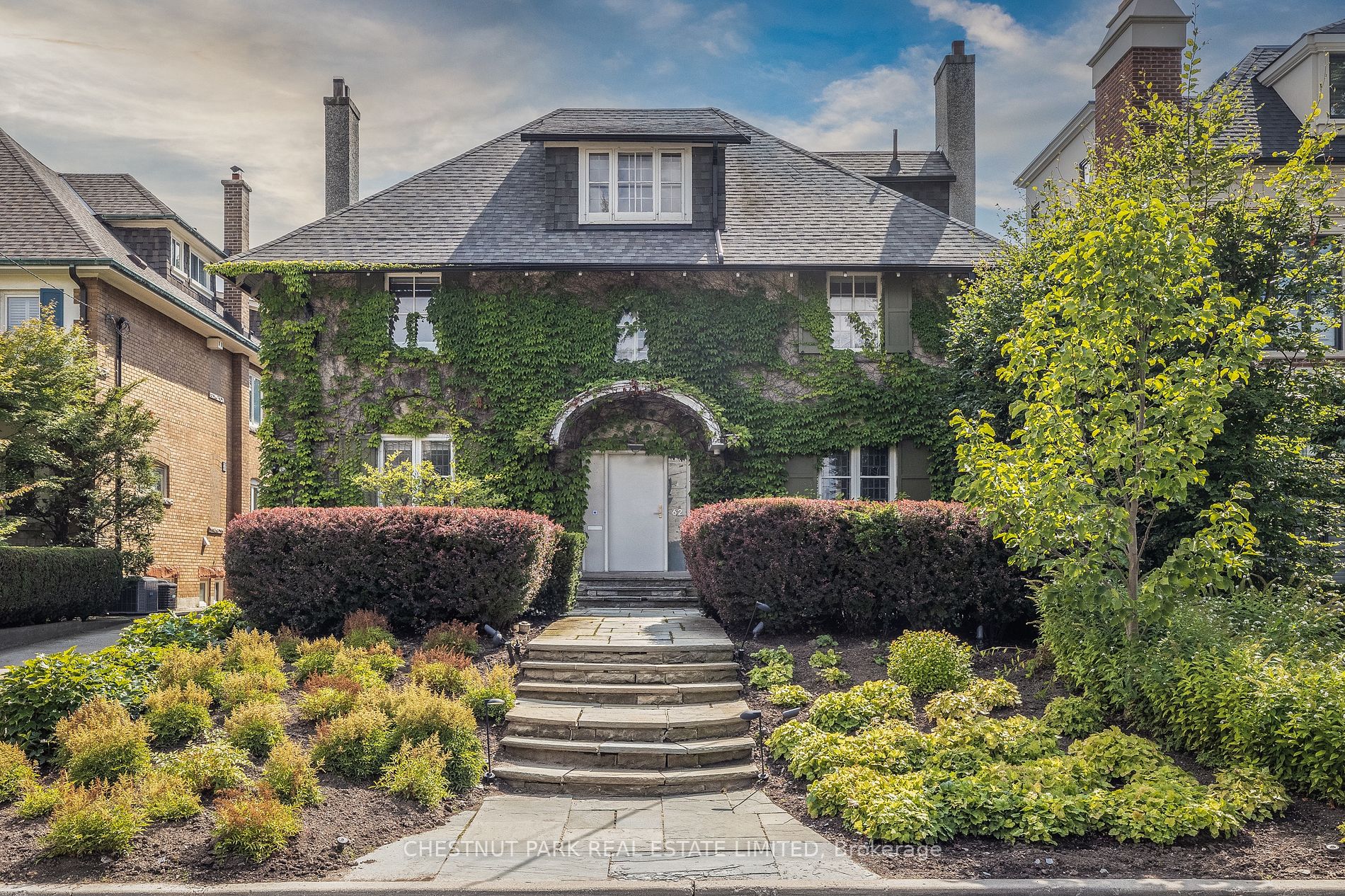 62 Hillholm Rd
