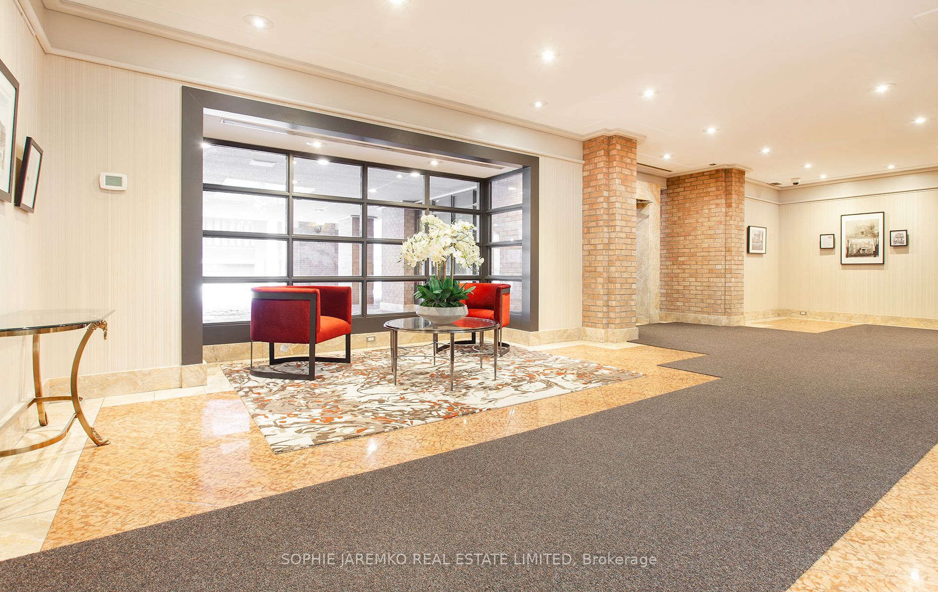 160 Frederick St, #706