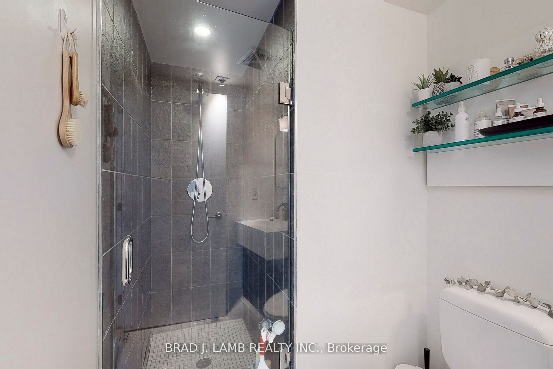 55 Stewart St, #518