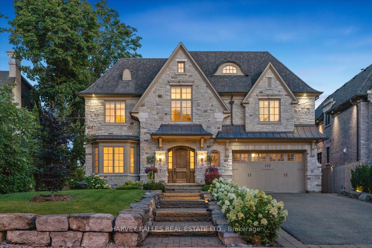 153 Sandringham Dr