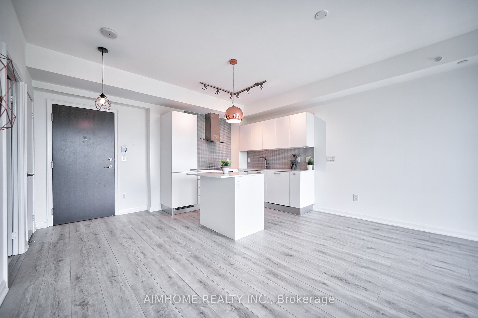 11 Bogert Ave, #904