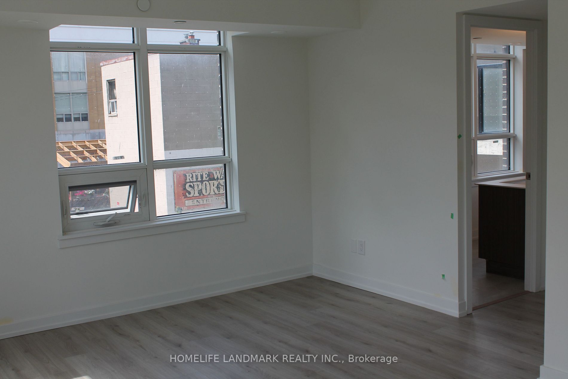 871 Sheppard Ave, #1