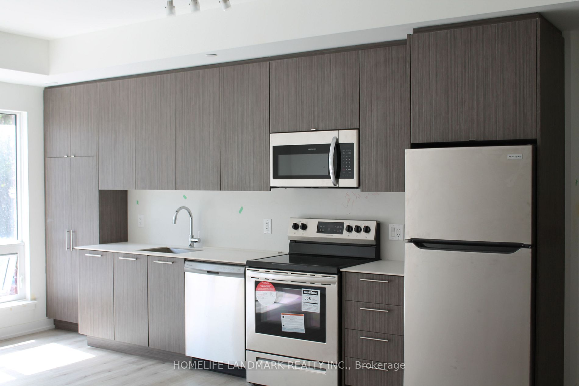 871 Sheppard Ave, #1