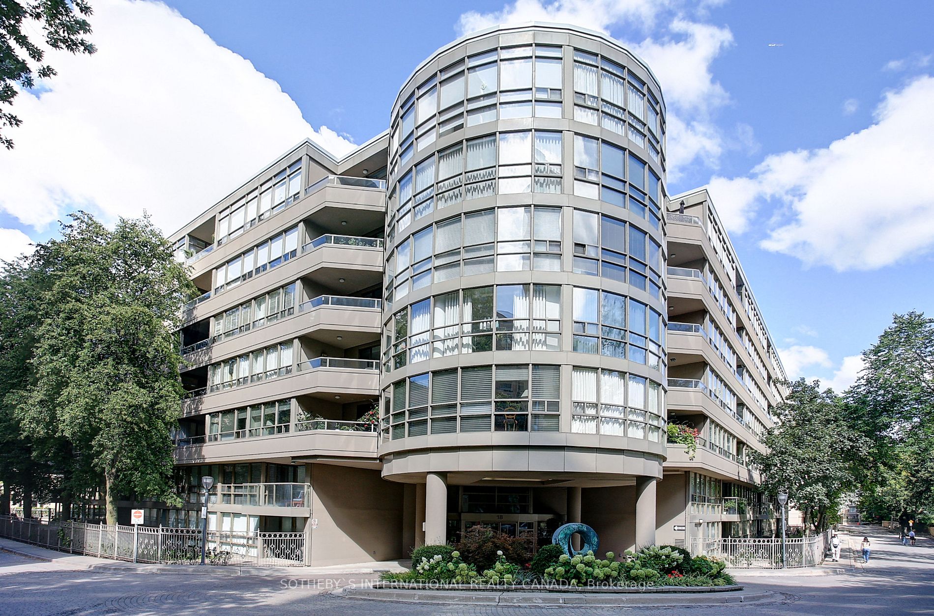 18 Lower Village Gate, #107