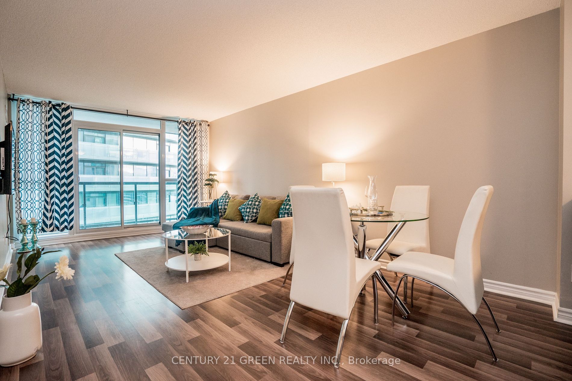 19 Grand Trunk Cres, #2608