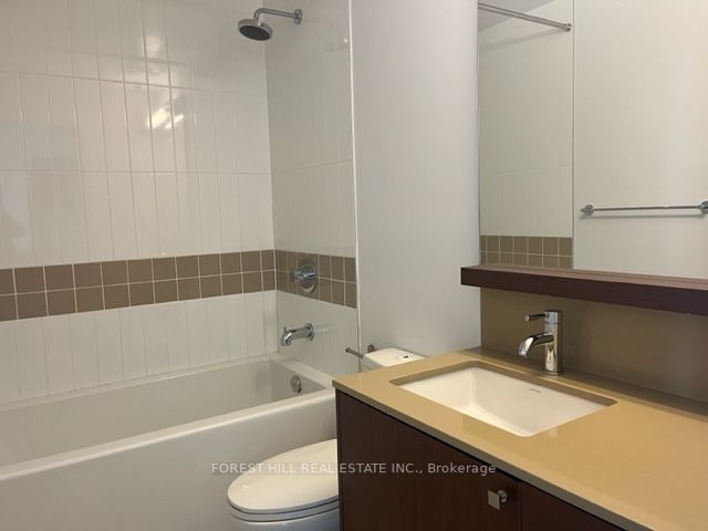 320 Tweedsmuir Ave, #1806