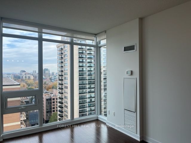 320 Tweedsmuir Ave, #1806
