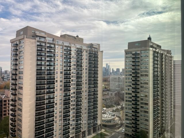 320 Tweedsmuir Ave, #1806