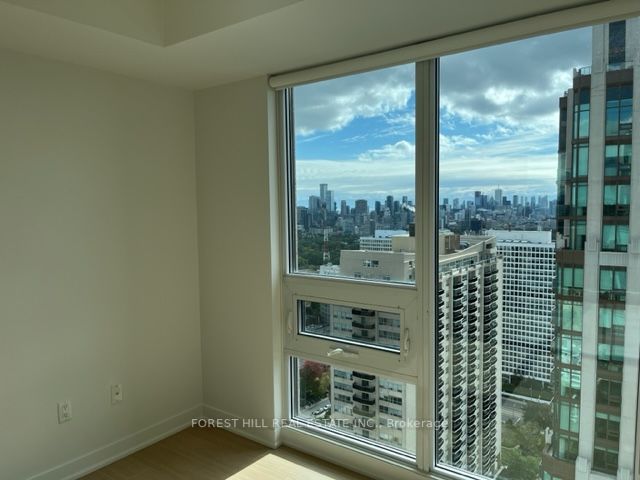 320 Tweedsmuir Ave, #2906