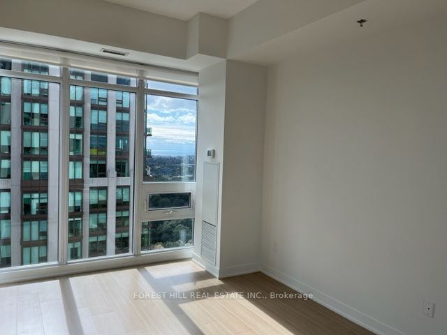 320 Tweedsmuir Ave, #2906