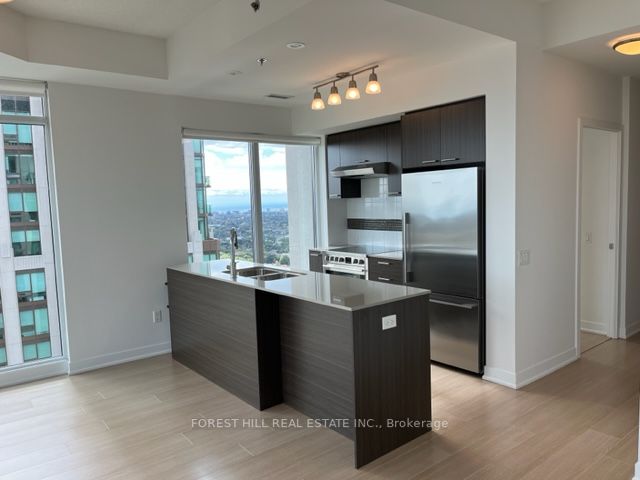 320 Tweedsmuir Ave, #2906