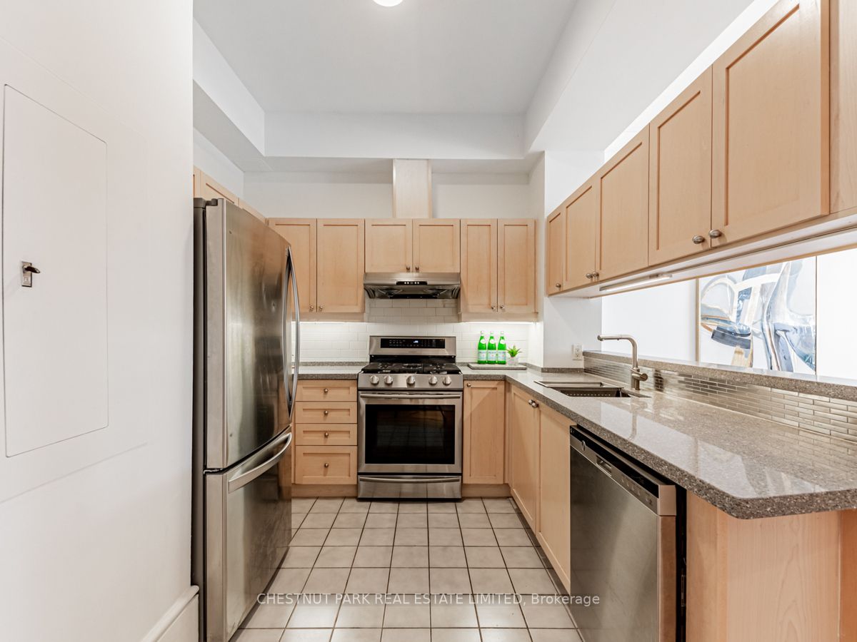 336 Davenport Rd, #301R
