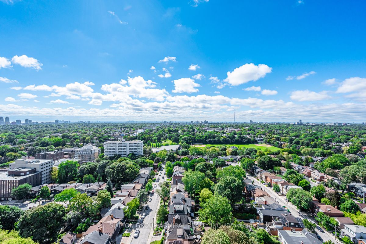 58 Orchard View Blvd, #306