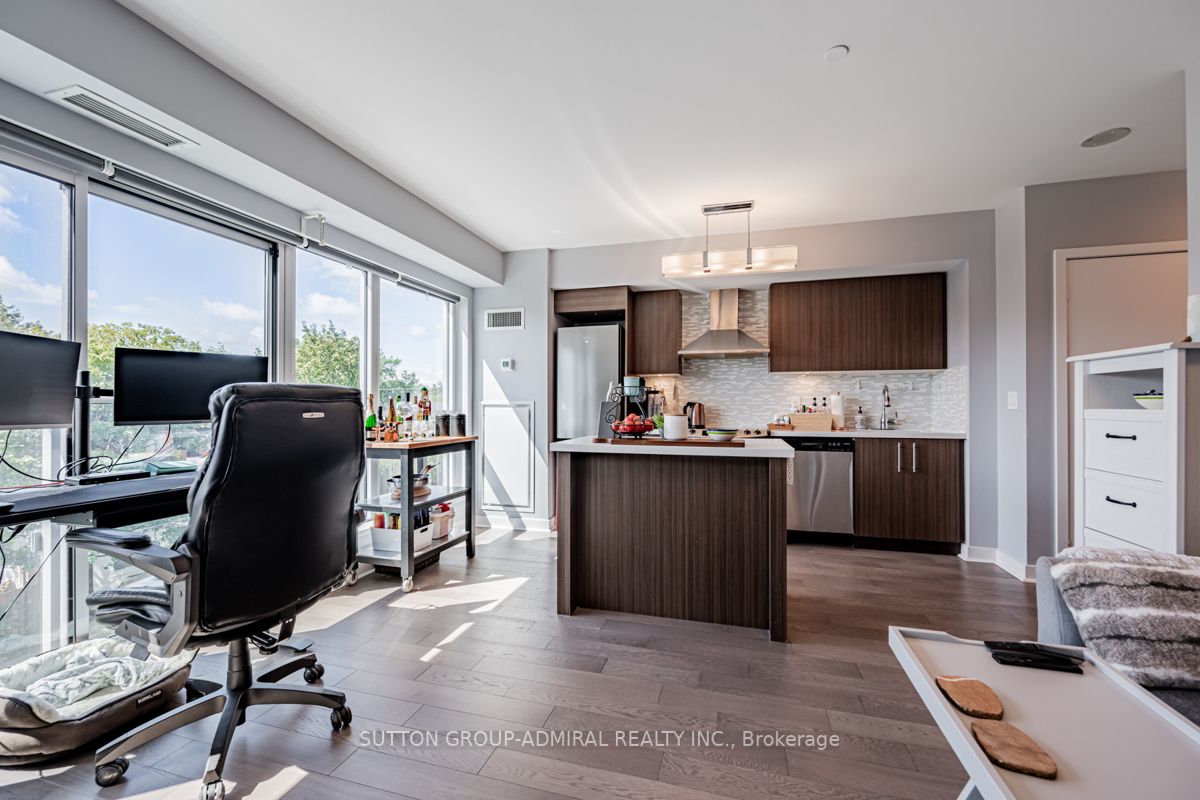 58 Orchard View Blvd, #306