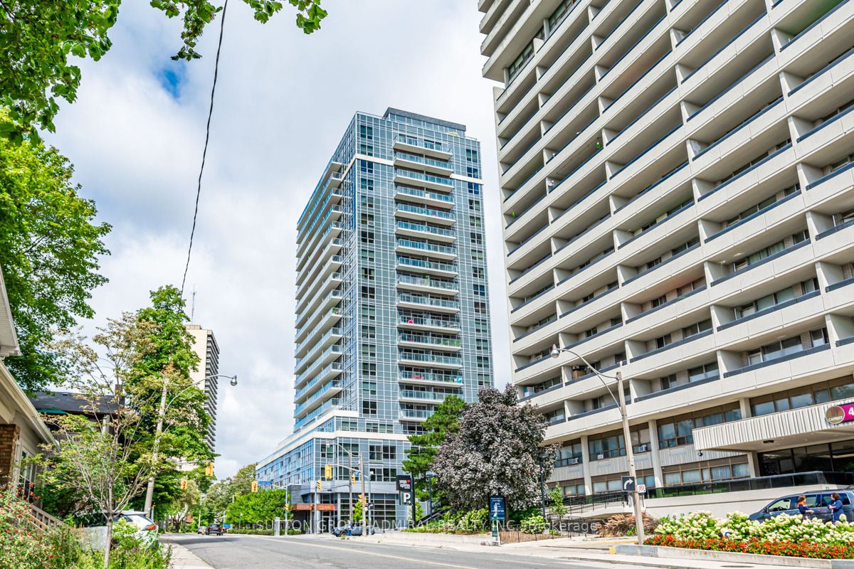 58 Orchard View Blvd, #306
