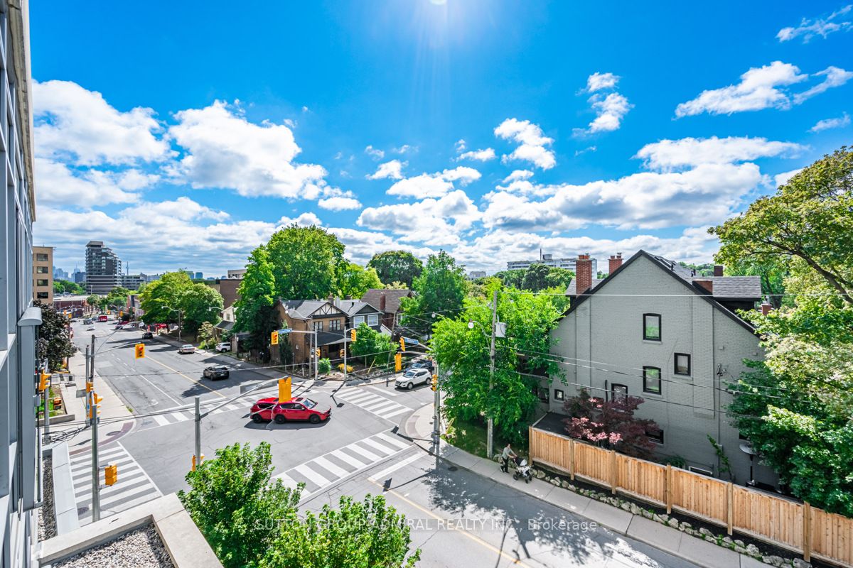 58 Orchard View Blvd, #306