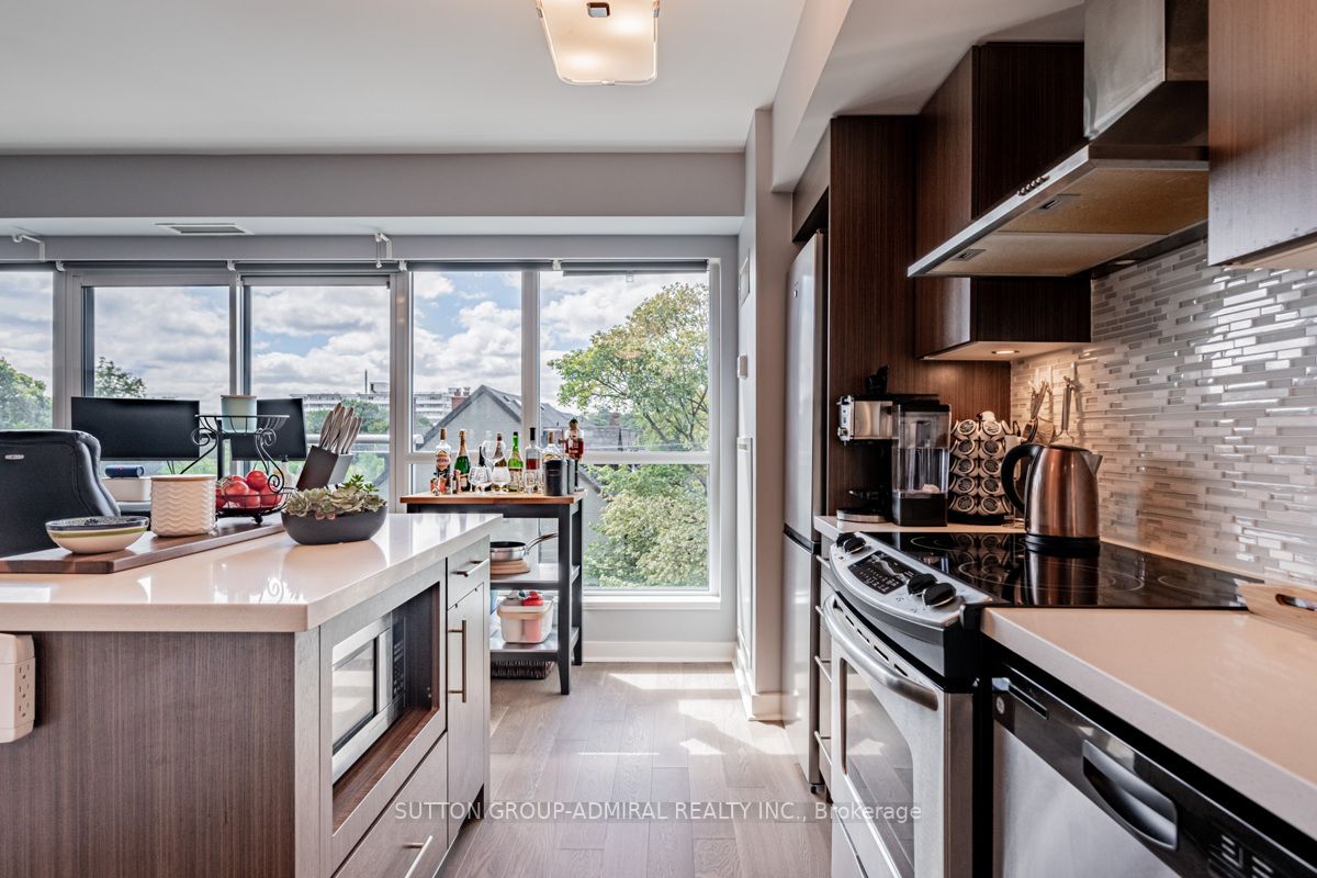 58 Orchard View Blvd, #306