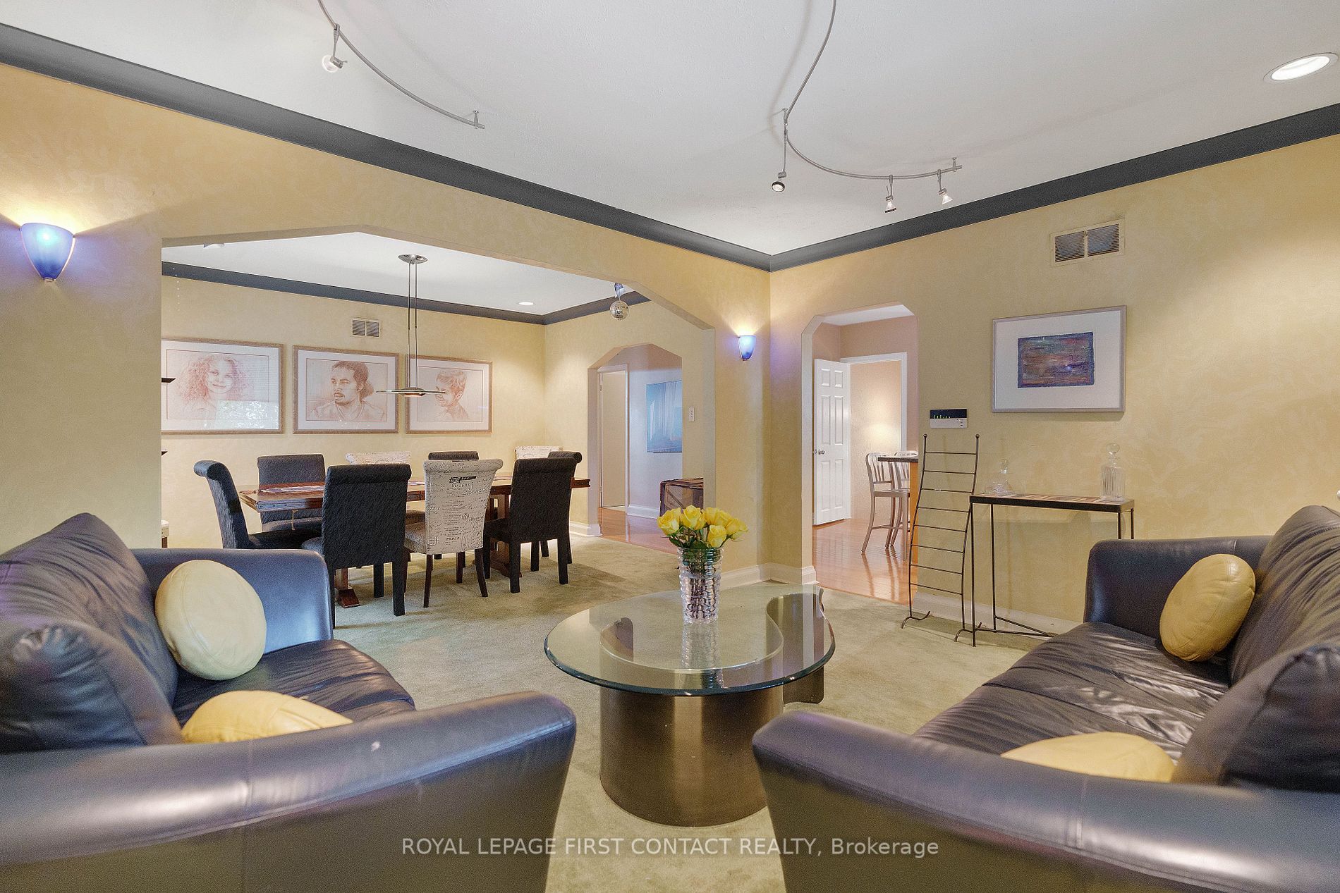34 Touraine Ave